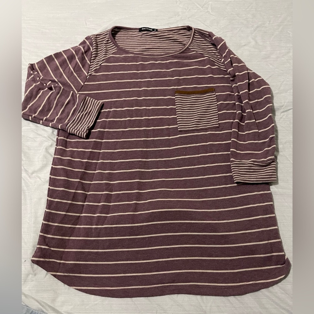 Pink Clover front pocket raglan